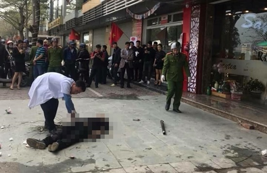Pháp luật - Lào Cai: Nghi trộm bó đào Tết, nam thanh niên bị đánh tử vong (Hình 2).