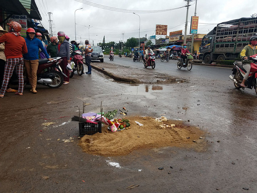 Tin trong nước - Vụ xe khách lao vào chợ tông chết 4 người ở Gia Lai: Bất ngờ mất dữ liệu hành trình trước khi tai nạn