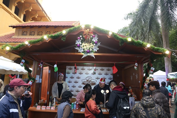 Tin trong nước - Giới trẻ Hà Thành hào hứng với tham dự hội chợ Giáng sinh 2018 (Hình 3).