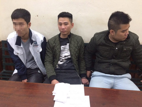 Pháp luật - Hà Nội: CSCĐ “bắt sống” 2 đối tượng mang theo 300g ma túy 