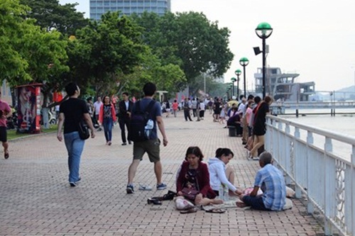 Tin trong nước - Hàng hàng nghìn lượt khách đổ về Đà Nẵng ngắm lễ hội pháo hoa (Hình 3).