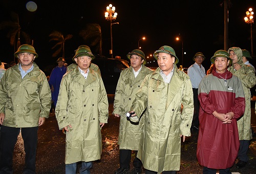 Tin trong nước - Thủ tướng chỉ đạo khắc phục hậu quả bão tại Quảng Bình