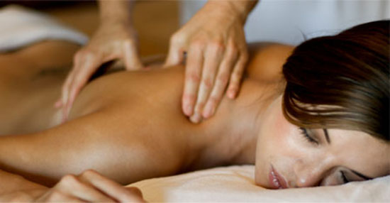 Gia đình - Tình yêu - Dịch vụ massage nhạy cảm cho quý bà: Những trò biến tướng kỳ dị! (Hình 3).