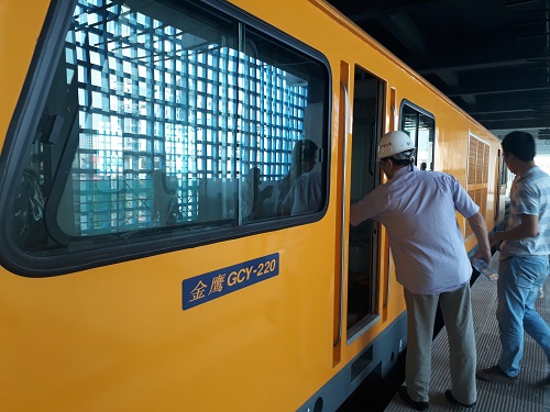 Tin trong nước - Hình ảnh: Tàu chạy thử tuyến đường sắt trên cao Cát Linh - Hà Đông (Hình 2).
