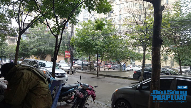 Pháp luật - Hà Nội: Có người 'bảo kê' bãi xe không phép tại phường Xuân La, quận Tây Hồ?