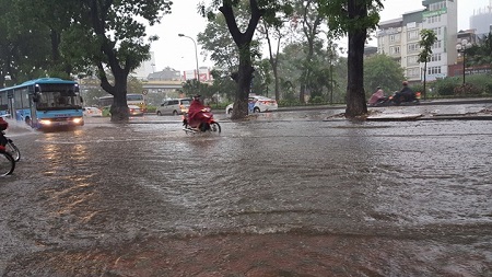 Tin trong nước - Hà Nội tiếp tục mưa to