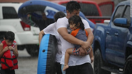 Tin thế giới - Nước Mỹ 'oằn mình' chịu bão Harvey tái đổ bộ 