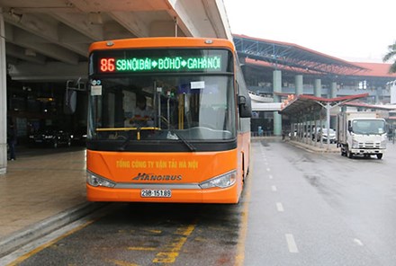 Tin trong nước - Hà Nội: Yêu cầu thêm xe buýt chạy đêm ở sân bay Nội Bài dịp Tết