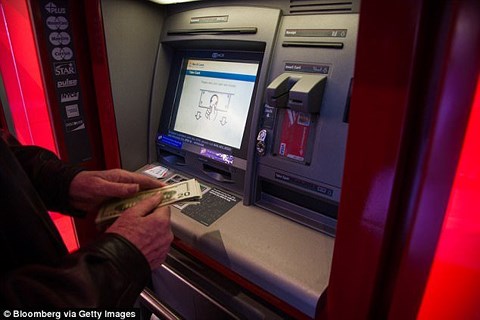 Tin tức - Hacker khiến ATM tự động nhả tiền ào ạt