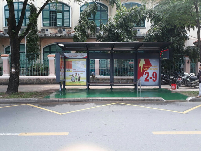 Tin tức - Trạm xe buýt ở TP. Hồ Chí Minh thiết kế lối đi riêng cho người khuyết tật