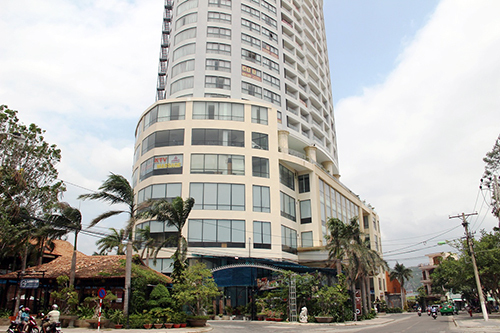 An ninh - Hình sự - Truy tố chủ khách sạn 4 sao ở Nha Trang nuôi 26 tiếp viên để bán dâm cho khách