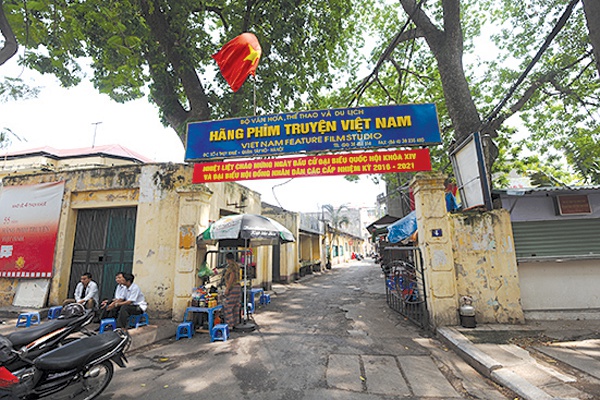 Kinh doanh - Phó Thủ tướng chỉ đạo thu hồi cổ phần đã bán tại Hãng phim truyện Việt Nam, hoàn tiền cho nhà đầu tư