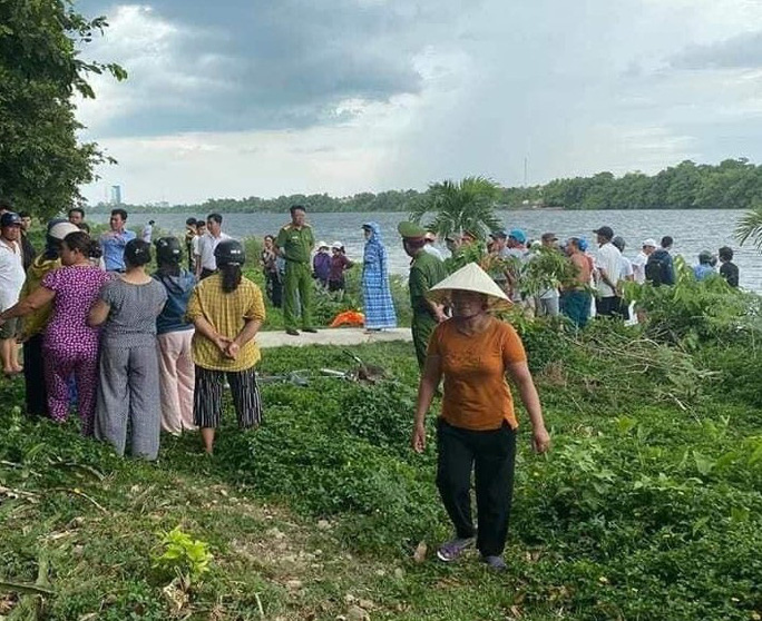 Tin trong nước - Nam Định: Rủ nhau đi tắm kênh, hai anh em đuối nước thương tâm