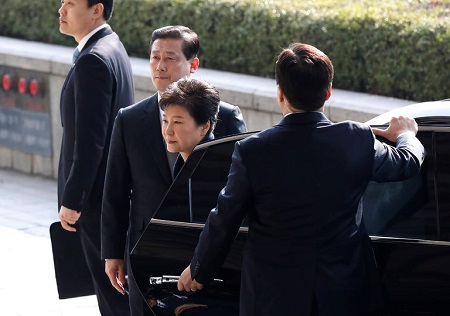 Tin thế giới - Viễn cảnh tồi tệ của bà Park Geun-hye nếu tòa án ra lệnh bắt giữ (Hình 2).