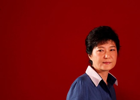 Tin thế giới - Viễn cảnh tồi tệ của bà Park Geun-hye nếu tòa án ra lệnh bắt giữ