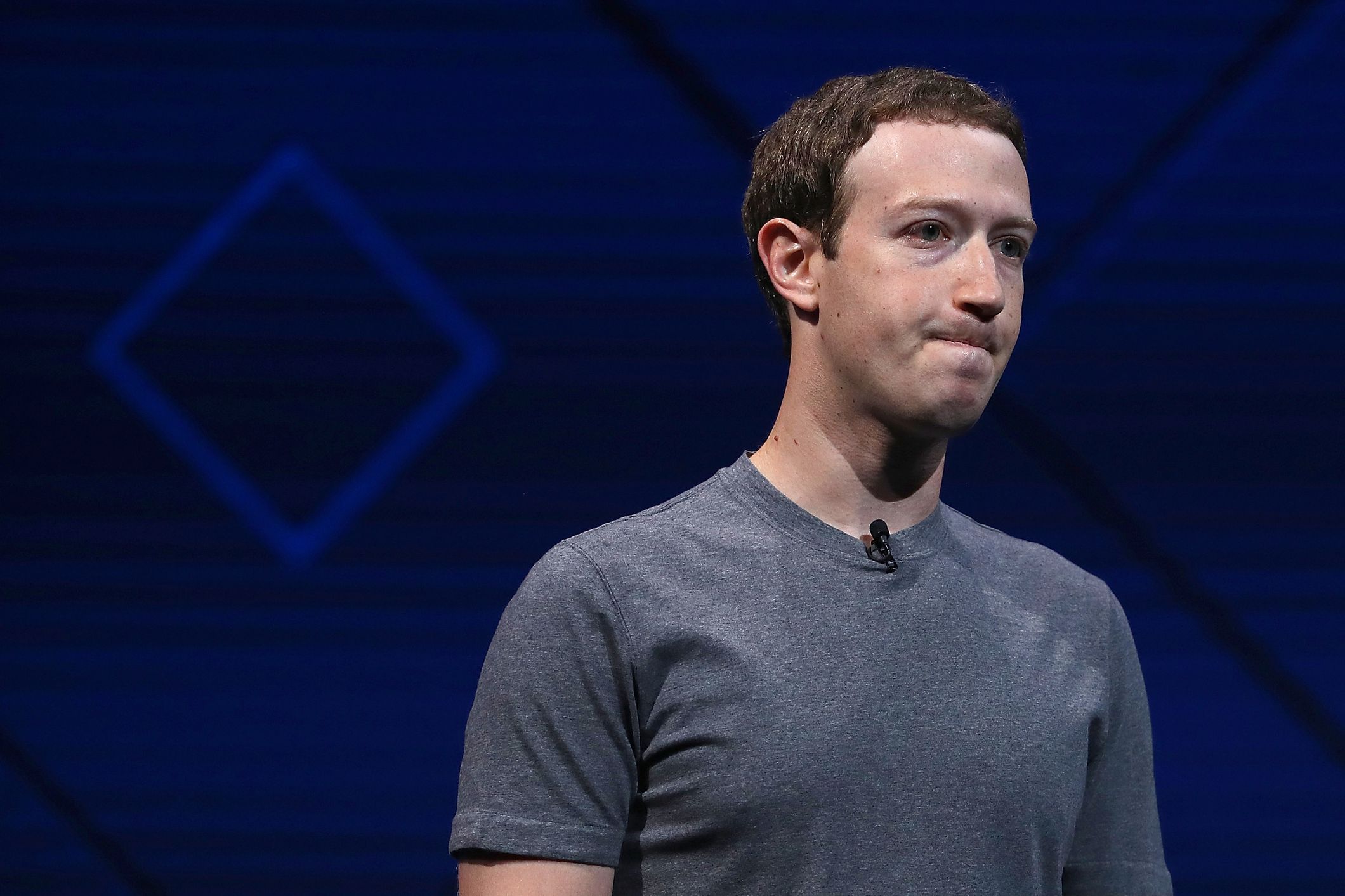 Tin tức - 3,8 tỷ USD “bốc hơi” khỏi túi ông chủ Facebook