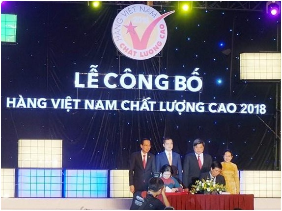 Truyền thông - Thương hiệu - Taka liên tiếp đạt “Chứng nhận hàng Việt Nam chất lượng cao 2018” (Hình 4).