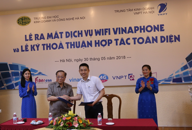 Giáo dục pháp luật - Lễ ra mắt dịch vụ Wifi Vinaphone và Lễ ký thỏa thuận hợp tác giữa VNPT và ĐH Kinh doanh & Công nghệ Hà Nội (Hình 3).