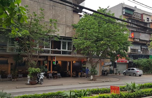 Tin tức - Hà Nội: Quán cà phê bị ném đá lúc nửa đêm, công an vào cuộc