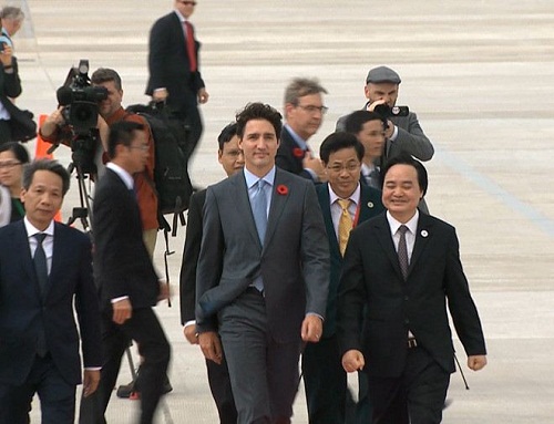 Tin tức - Thủ tướng Canada Justin Trudeau đã đến Đà Nẵng dự APEC (Hình 2).