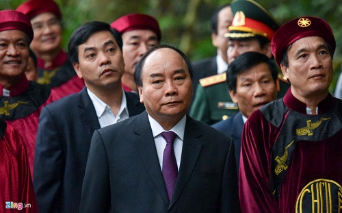 Tin tức - Thủ tướng Nguyễn Xuân Phúc cùng các lãnh đạo Đảng, Nhà nước dâng hương tưởng niệm các vua Hùng (Hình 5).
