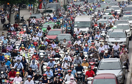 Tin tức - Ngày đầu tiên sau kỳ nghỉ lễ, đường Hà Nội tắc dài hàng km (Hình 2).