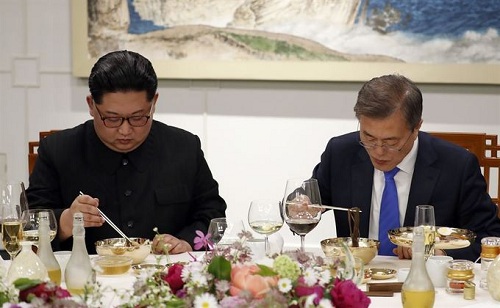 Tin thế giới - Tiết lộ hậu trường cuộc gặp gỡ lịch sử của lãnh đạo Triều Tiên và tổng thống Hàn Quốc (Hình 7).