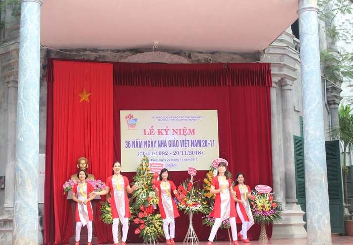 Giáo dục - Hướng nghiệp - Dư âm ngày 20/11: Ơn Cha nghĩa Thầy ở trường Nguyễn Khuyến - Nam Định với hơn 40 năm lịch sử (Hình 12).