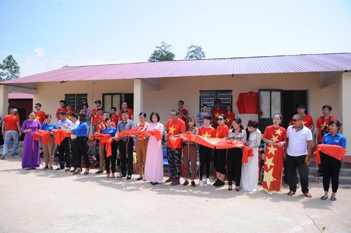  - Đoàn thiện nguyện dự án xây dựng trường tiểu học Tà Moong tổ chức lễ khánh thành trước thềm năm học mới