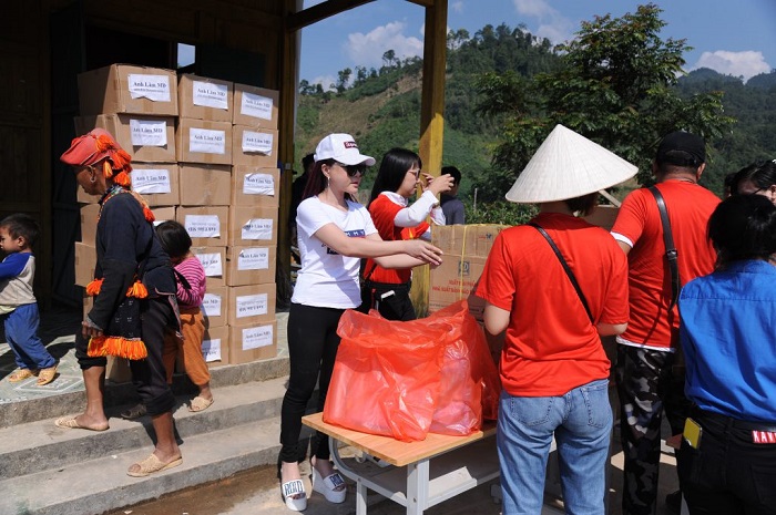  - Đoàn thiện nguyện dự án xây dựng trường tiểu học Tà Moong tổ chức lễ khánh thành trước thềm năm học mới (Hình 6).