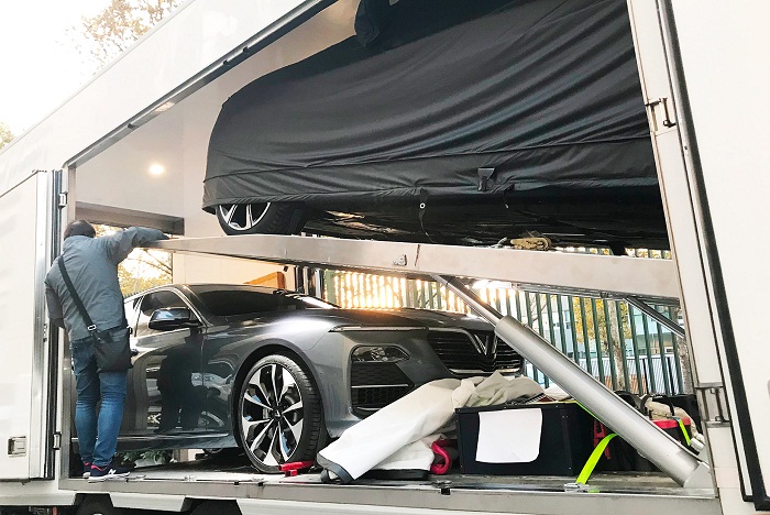 Ôtô - Xe máy - Nóng: 2 chiếc xe VinFast đã cập bến sân khấu lớn Paris Motorshow 2018! (Hình 2).