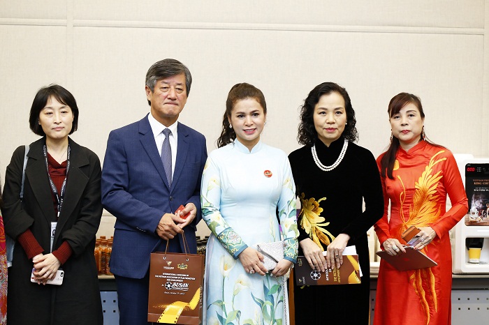 Cần biết - King Coffee đồng hành cùng Hiệp hội Xúc tiến Phát triển Điện ảnh Việt Nam giới thiệu cà phê và nền điện ảnh Việt ra thế giới