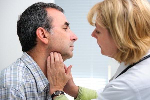 Sức khoẻ - Làm đẹp - Khi nào cần đi xét nghiệm ung thư thư vòm họng? Lời giải đáp từ bác sĩ 