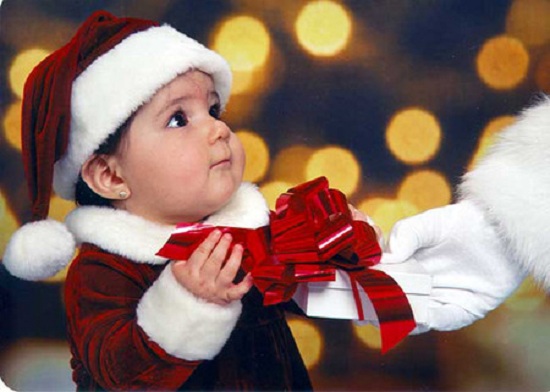 Tin tức - Mách mẹ cách chọn quà Giáng sinh phù hợp cho bé yêu theo từng độ tuổi (Hình 3).