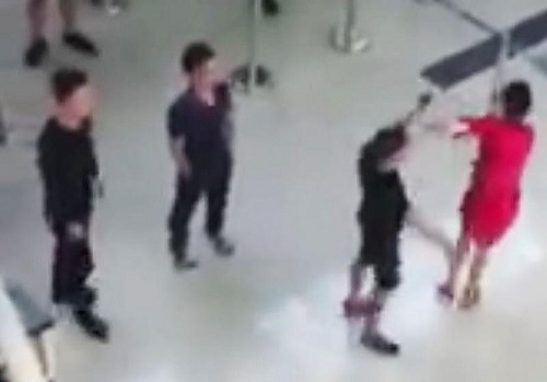 Tin trong nước - Hành khách đánh nhân viên an ninh sân bay Thọ Xuân chỉ bị đề nghị xử lý hành chính