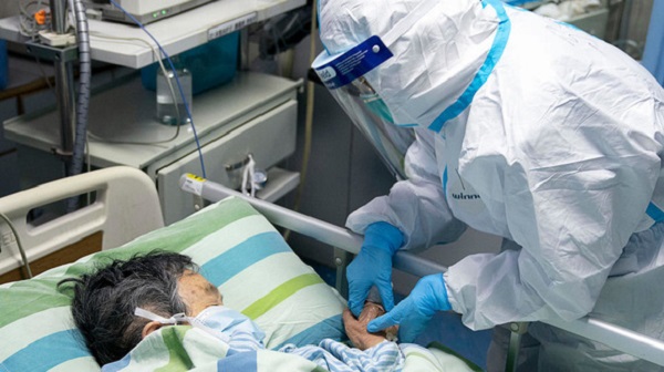 Tin thế giới - 40 nhân viên y tế bệnh viện ở Vũ Hán bị lây nhiễm chủng virus corona mới