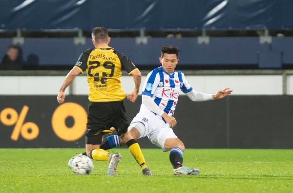 Thể thao - Văn Hậu chấn thương trong ngày Jong Heerenveen dội cơn mưa bàn thắng vào lưới Jong Willem II