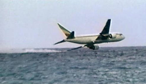 Tin thế giới - Máy bay rơi xuống biển: Những vụ sống sót kỳ diệu trong lịch sử (Hình 4).