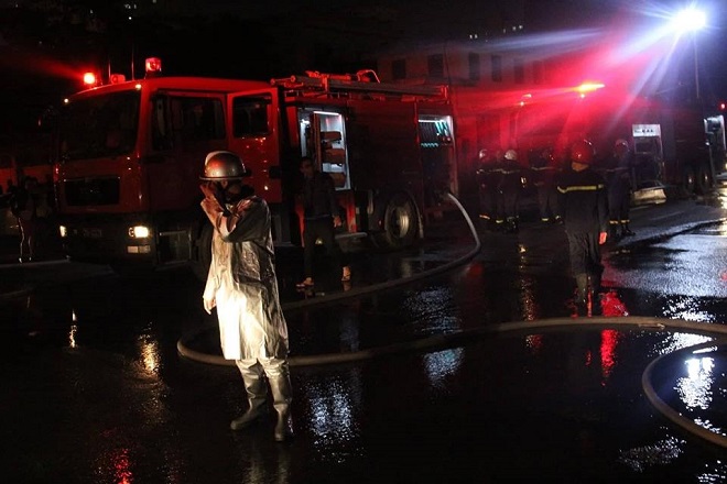 Tin tức - Hiện trường vụ hỏa hoạn thiêu rụi gara ô tô tại Nam Trung Yên (Hình 8).