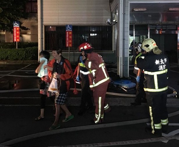 Tin thế giới - Cháy lớn tại bệnh viện Đài Loan, ít nhất 9 người thiệt mạng (Hình 2).