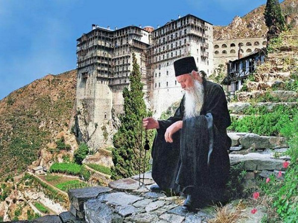 Tin thế giới - Cuộc sống tại núi thiêng Athos: Nơi phụ nữ và trẻ em không được phép đặt chân tới (Hình 4).