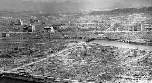 Tin thế giới - Lời kể của người đàn ông sóng sót duy nhất sau hai vụ ném bom nguyên tử ở Nhật Bản (Hình 2).