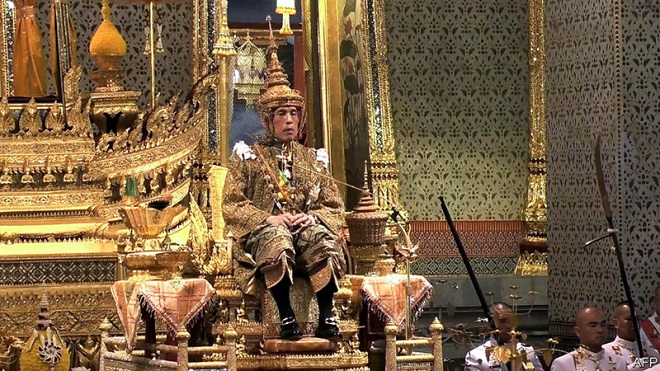 Tin thế giới - Choáng váng trước khối tài sản trị giá hàng chục tỷ USD của Quốc vương Thái Lan (Hình 3).