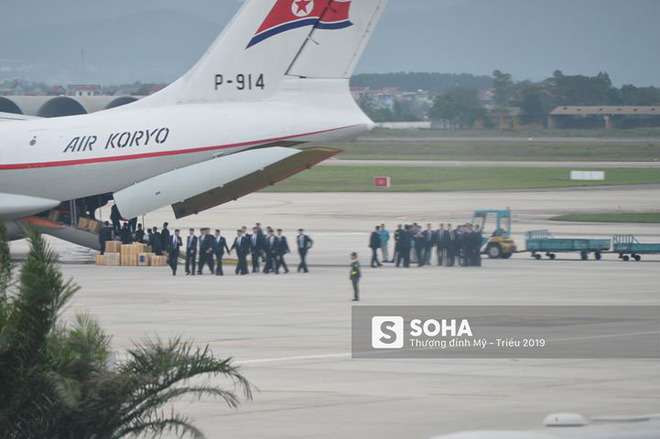 Tin trong nước - Cận cảnh phái đoàn an ninh của Triều Tiên với gần 100 người có mặt tại Hà Nội (Hình 4).
