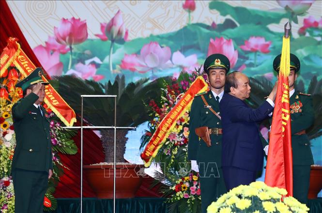 Tin trong nước - Thủ tướng Nguyễn Xuân Phúc: Bảo vệ biên giới là nhiệm vụ trọng yếu, mang tính chất sống còn