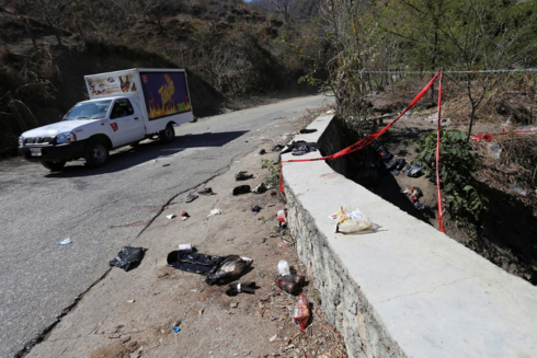 Tin thế giới - Lật xe khách tại Mexico khiến ít nhất 11 người chết: Xác định nguyên nhân ban đầu (Hình 2).