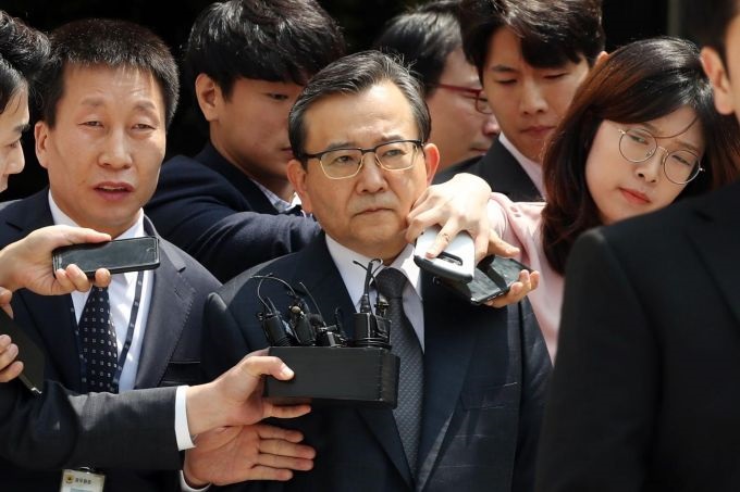 Tin thế giới - Cựu Thứ trưởng Tư pháp Hàn Quốc bị bắt với cáo buộc nhận hối lộ, dự 'tiệc sex' hơn 100 lần