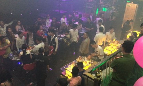 Tin trong nước - Hải Phòng: Hai nhóm thanh niên hỗn chiến vì một nữ nhân viên tại quán bar