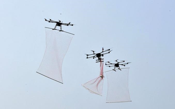 Tin thế giới - Trung Quốc trình làng UAV 'Người nhện' sở hữu khả năng tuyệt kỹ bắt drone