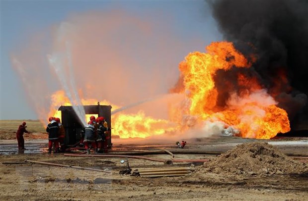 Tin thế giới - Tin tức quân sự mới nhất ngày 17/12: Iraq kiểm soát 2 giếng dầu bị khủng bố phóng hỏa